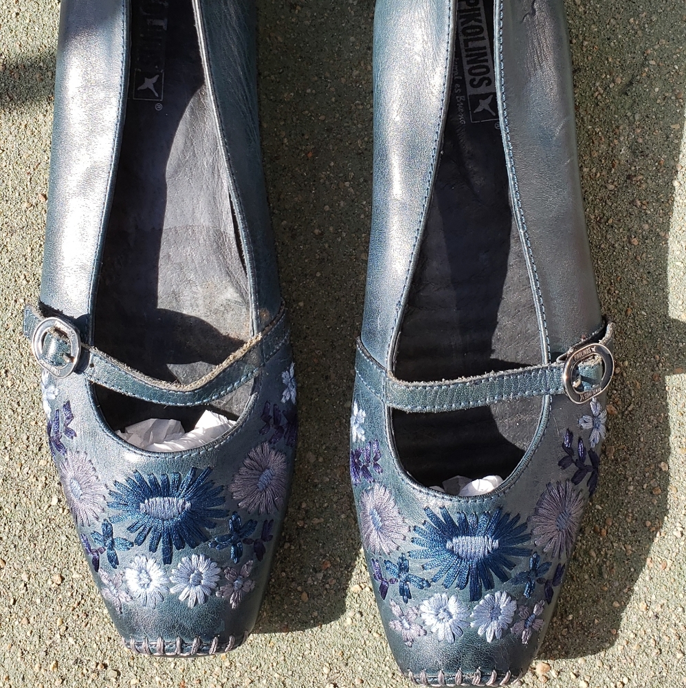 Pikolinos Navy Blue Embroidered Mary Janes